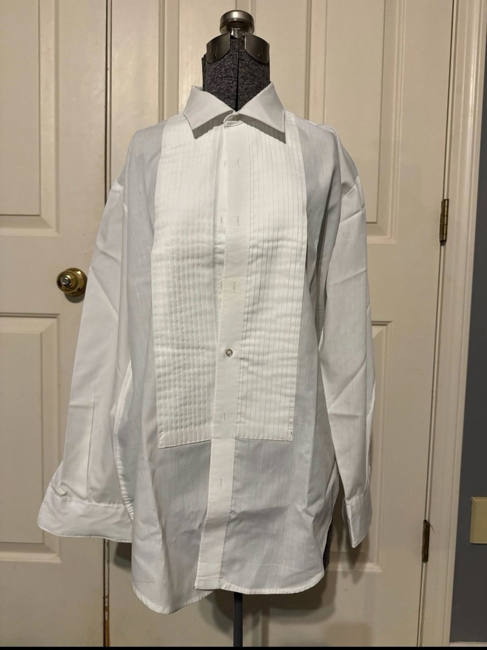 After Six White Men's Pleated Front Dress Shirt